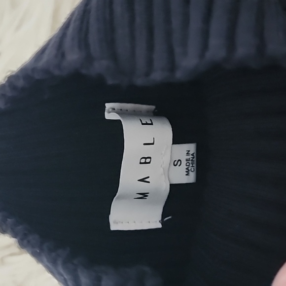 Mable Ribbed Long Sleeve Top - Picture 4 of 6